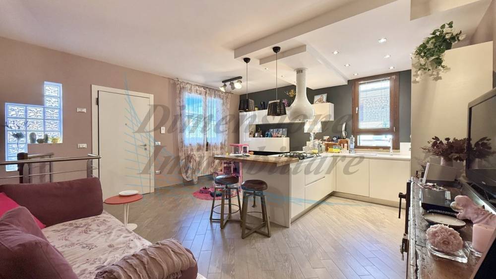 appartamento in vendita a Rosignano Marittimo in zona Rosignano Solvay