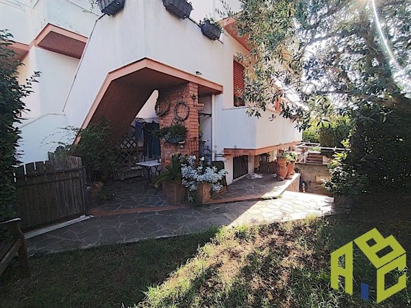 appartamento in vendita a Rosignano Marittimo in zona Rosignano Solvay