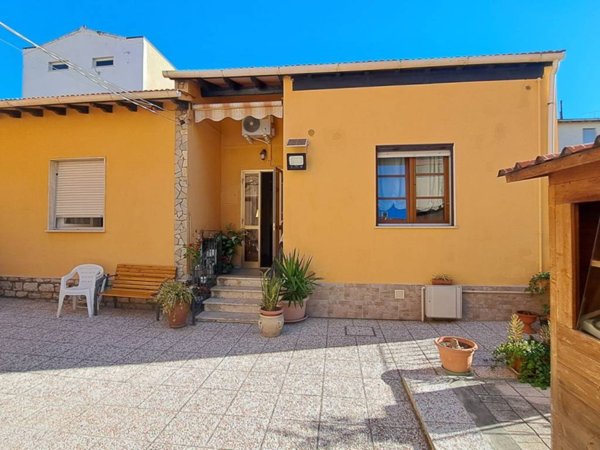 casa indipendente in vendita a Rosignano Marittimo in zona Rosignano Solvay
