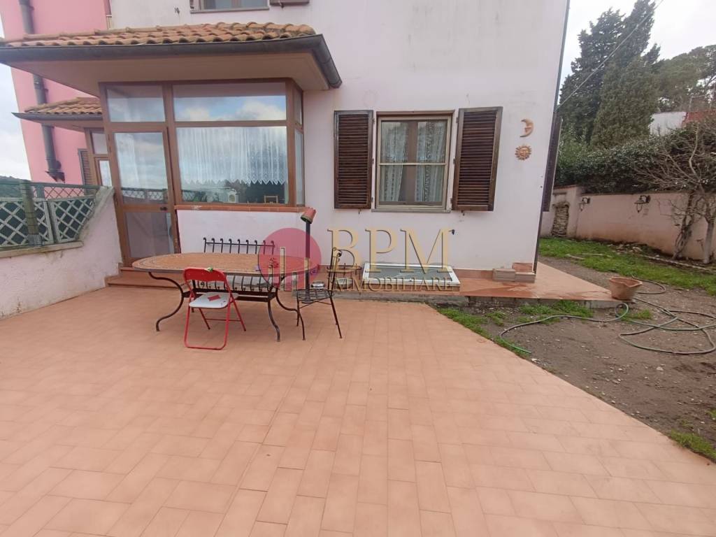 casa indipendente in vendita a Rosignano Marittimo in zona Nibbiaia