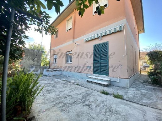 casa indipendente in vendita a Rosignano Marittimo
