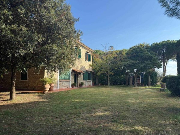 casa indipendente in vendita a Rosignano Marittimo in zona Vada