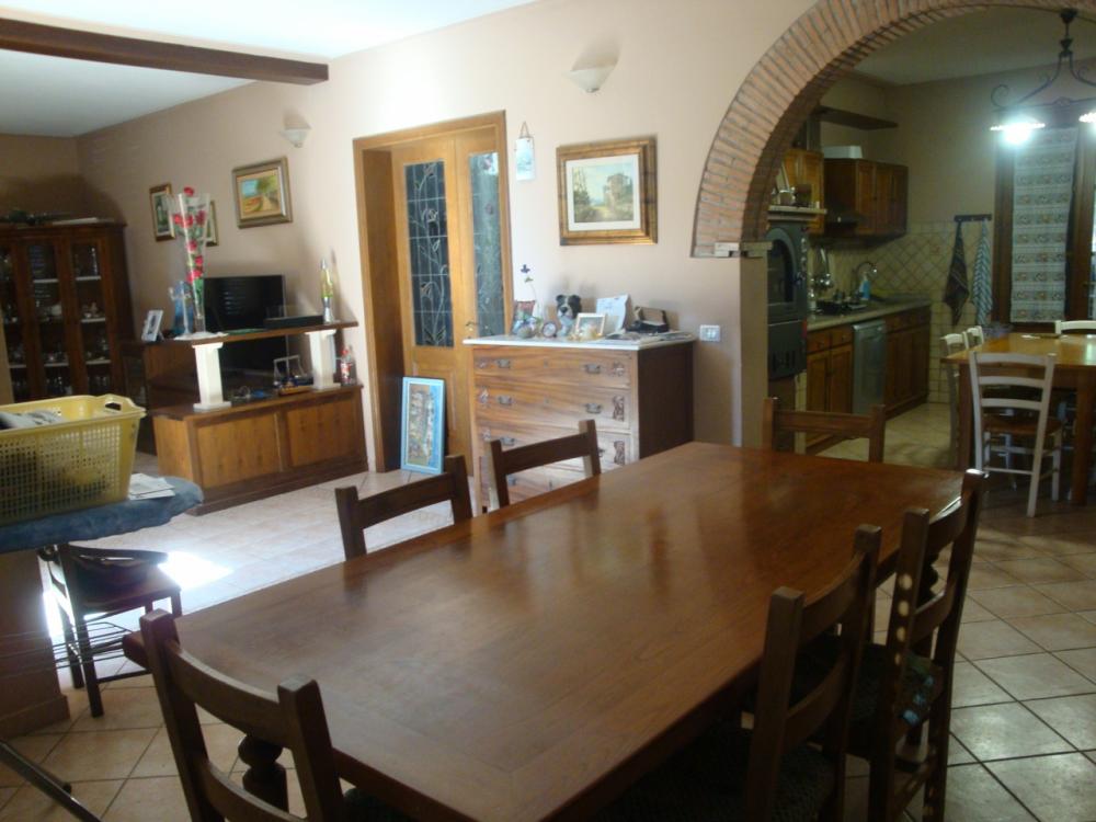 casa indipendente in vendita a Rosignano Marittimo in zona Vada