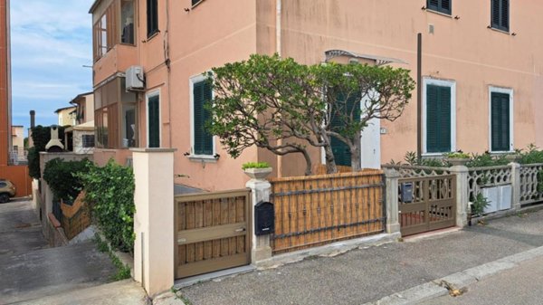 appartamento in vendita a Rosignano Marittimo in zona Rosignano Solvay