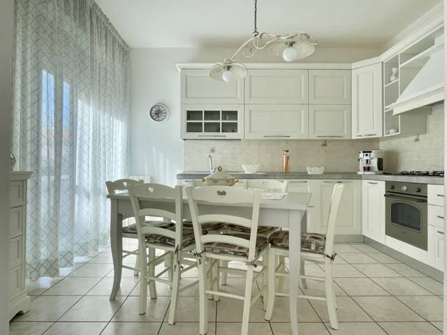 casa indipendente in vendita a Rosignano Marittimo in zona Vada