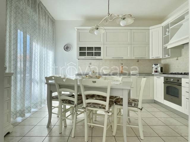 casa indipendente in vendita a Rosignano Marittimo in zona Vada