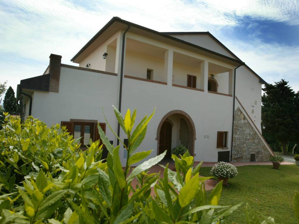 casa indipendente a Rosignano Marittimo in zona Castelnuovo della Misericordia