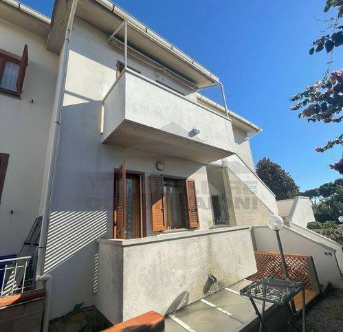 casa indipendente in vendita a Rosignano Marittimo in zona Rosignano Solvay