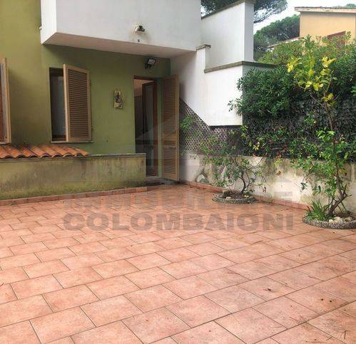 casa indipendente in vendita a Rosignano Marittimo in zona Castiglioncello