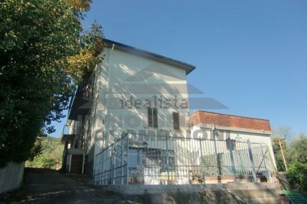 casa indipendente a Rosignano Marittimo in zona Castelnuovo della Misericordia