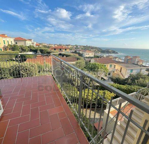 casa indipendente in vendita a Rosignano Marittimo in zona Castiglioncello