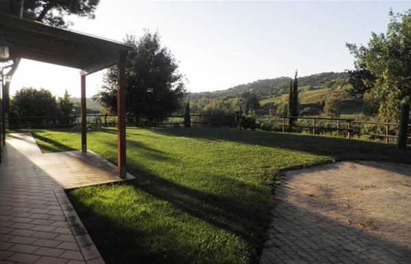 casa indipendente in vendita a Rosignano Marittimo