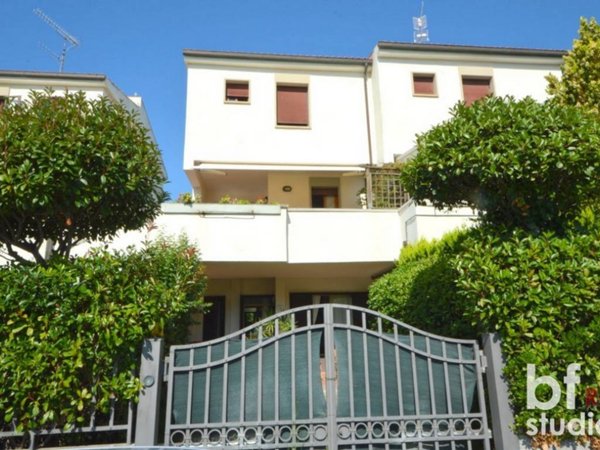 appartamento in vendita a Rosignano Marittimo in zona Castiglioncello