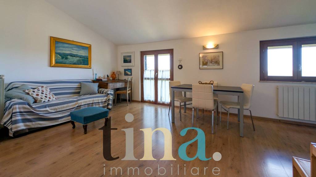 appartamento in vendita a Rosignano Marittimo in zona Nibbiaia