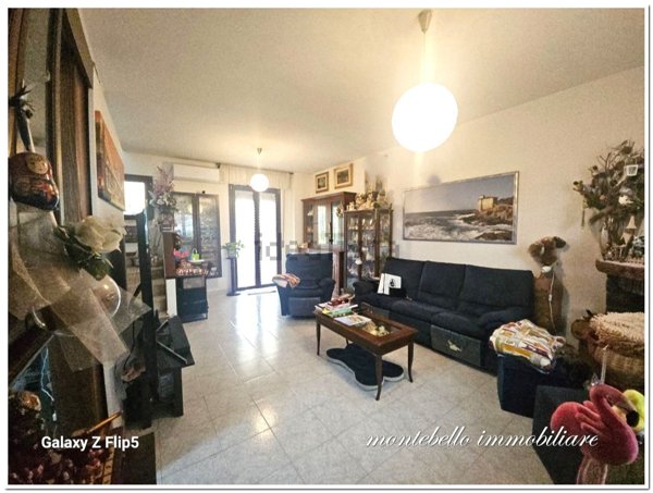 appartamento in vendita a Rosignano Marittimo in zona Gabbro