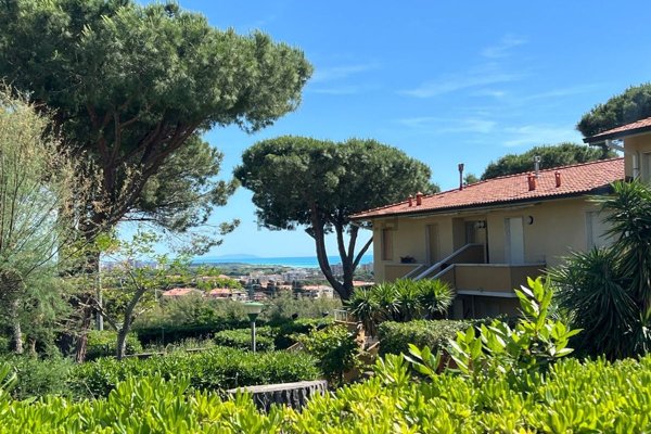 appartamento in vendita a Rosignano Marittimo in zona Castiglioncello