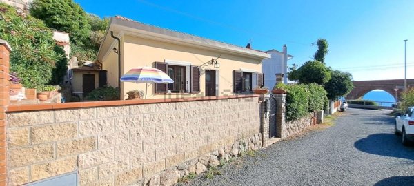 appartamento in vendita a Rosignano Marittimo in zona Castiglioncello