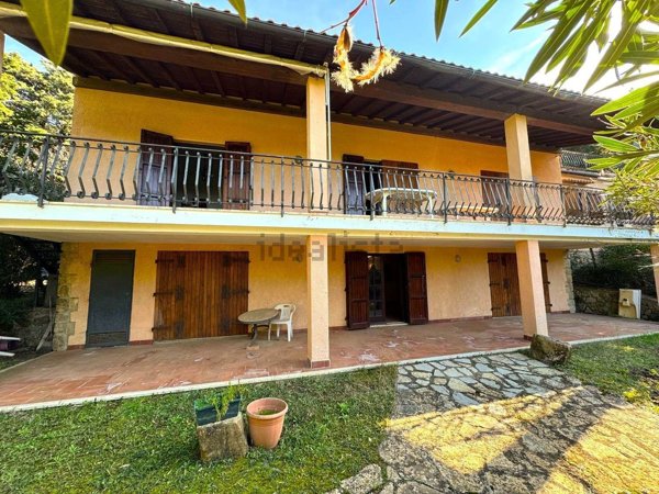 casa indipendente in vendita a Rosignano Marittimo in zona Nibbiaia