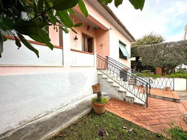 casa indipendente in vendita a Rosignano Marittimo in zona Rosignano Solvay