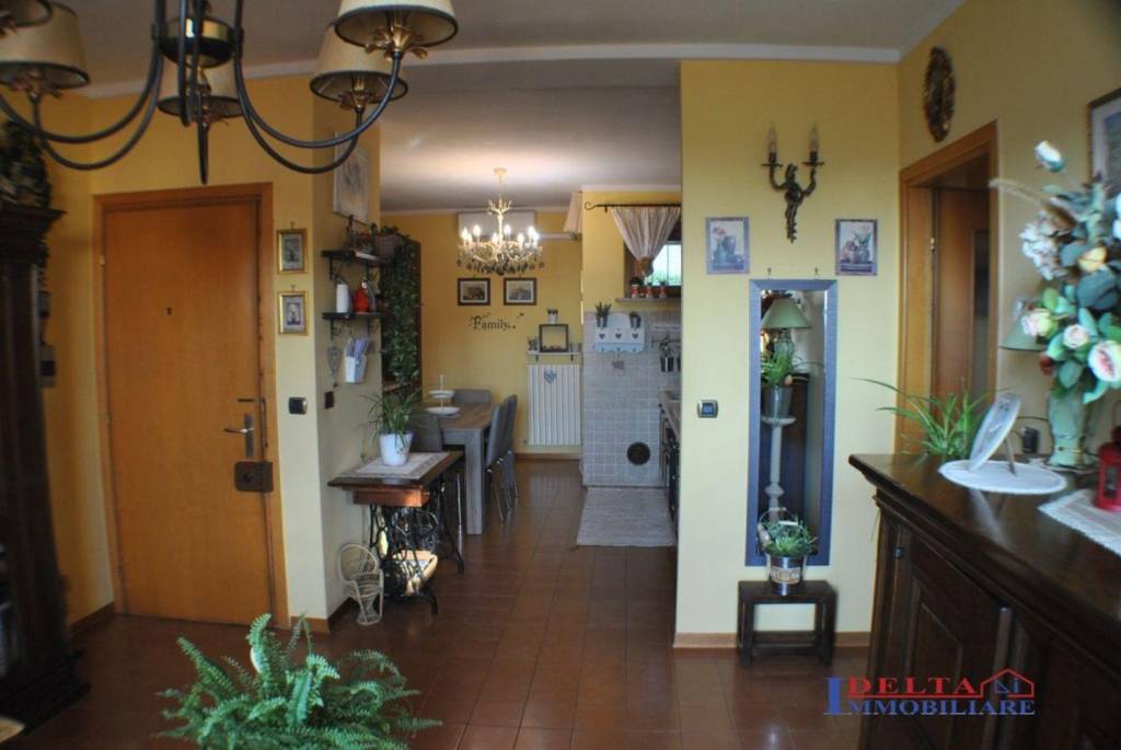 appartamento in vendita a Rosignano Marittimo in zona Rosignano Solvay