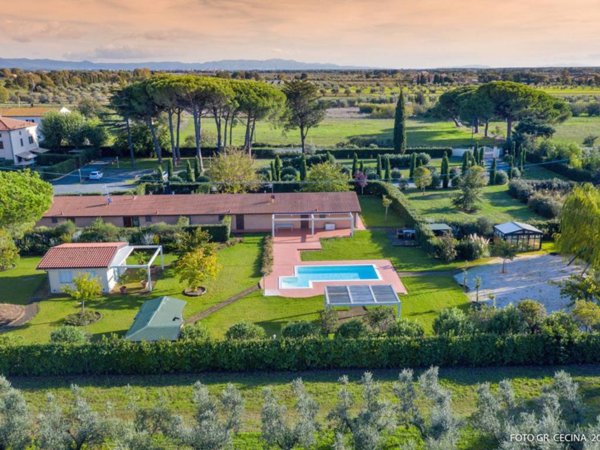 casa indipendente in vendita a Rosignano Marittimo in zona Vada