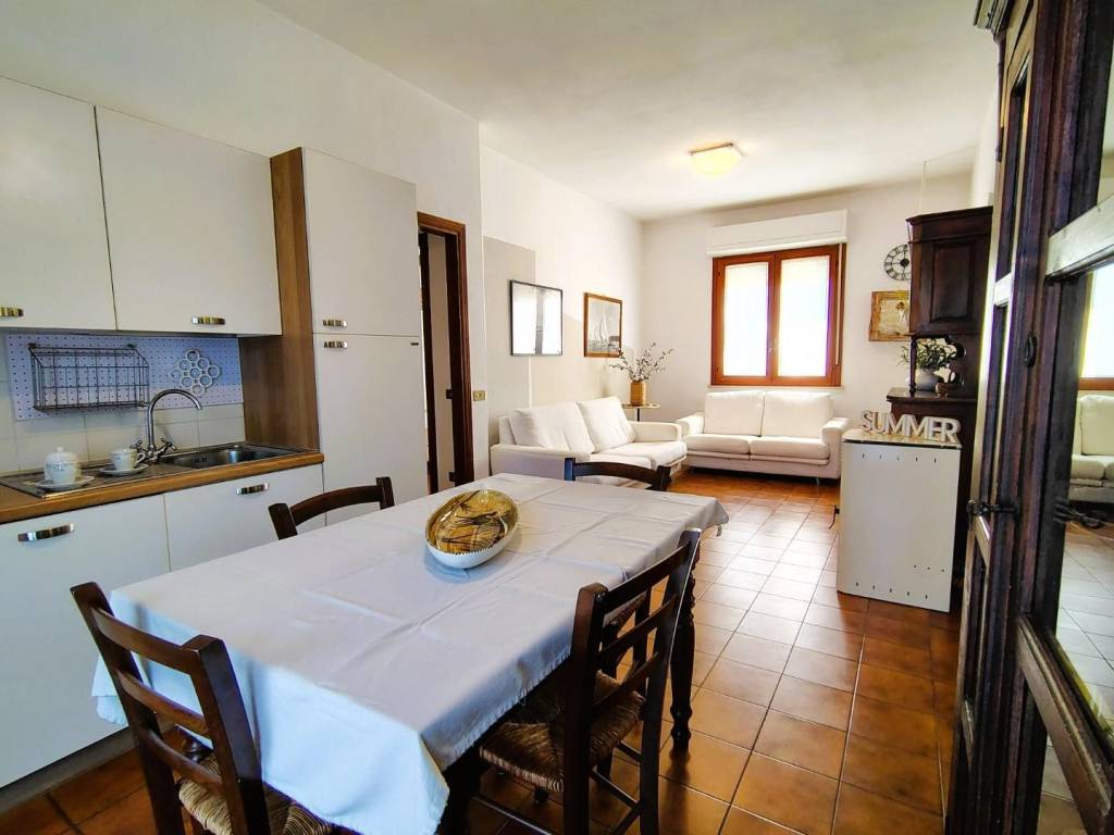 appartamento in vendita a Rosignano Marittimo in zona Castiglioncello