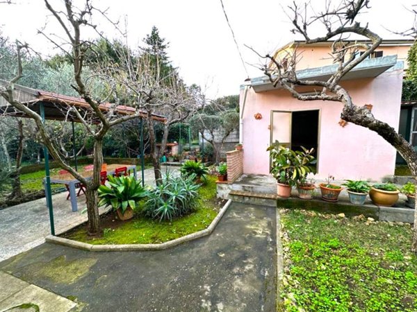 casa indipendente in vendita a Rosignano Marittimo in zona Rosignano Solvay