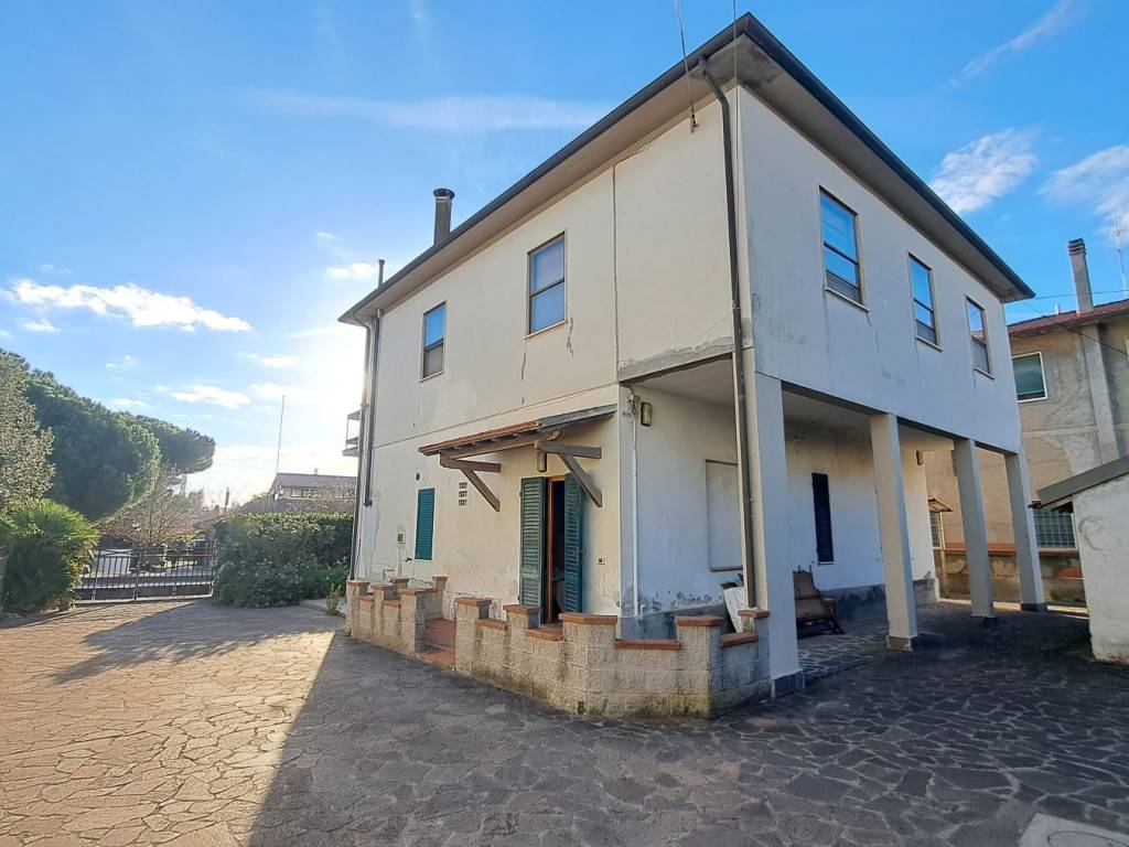 casa indipendente in vendita a Rosignano Marittimo in zona Rosignano Solvay