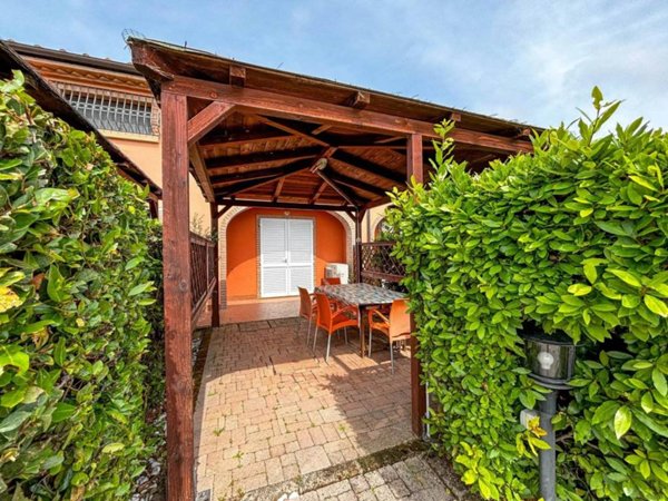 appartamento in vendita a Rosignano Marittimo in zona Vada