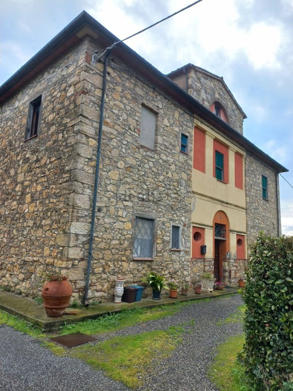 casa indipendente in vendita a Rosignano Marittimo in zona Vada