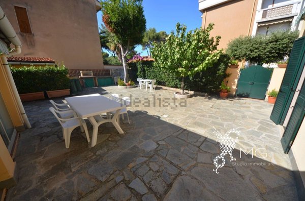 appartamento in vendita a Rosignano Marittimo in zona Castiglioncello