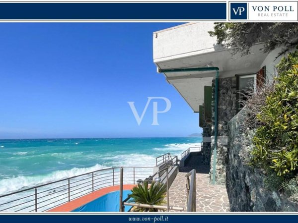 casa indipendente in vendita a Rosignano Marittimo in zona Castiglioncello