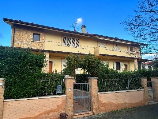 casa indipendente in vendita a Rosignano Marittimo in zona Rosignano Solvay
