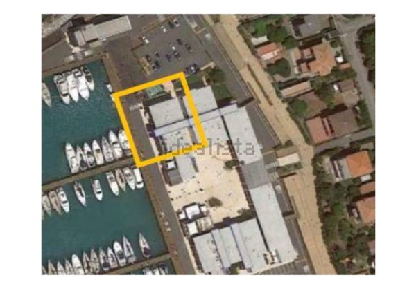 locale commerciale in vendita a Rosignano Marittimo in zona Rosignano Solvay