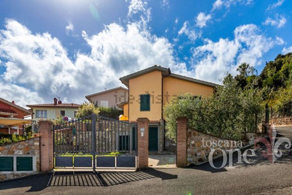 casa indipendente in vendita a Rosignano Marittimo in zona Nibbiaia