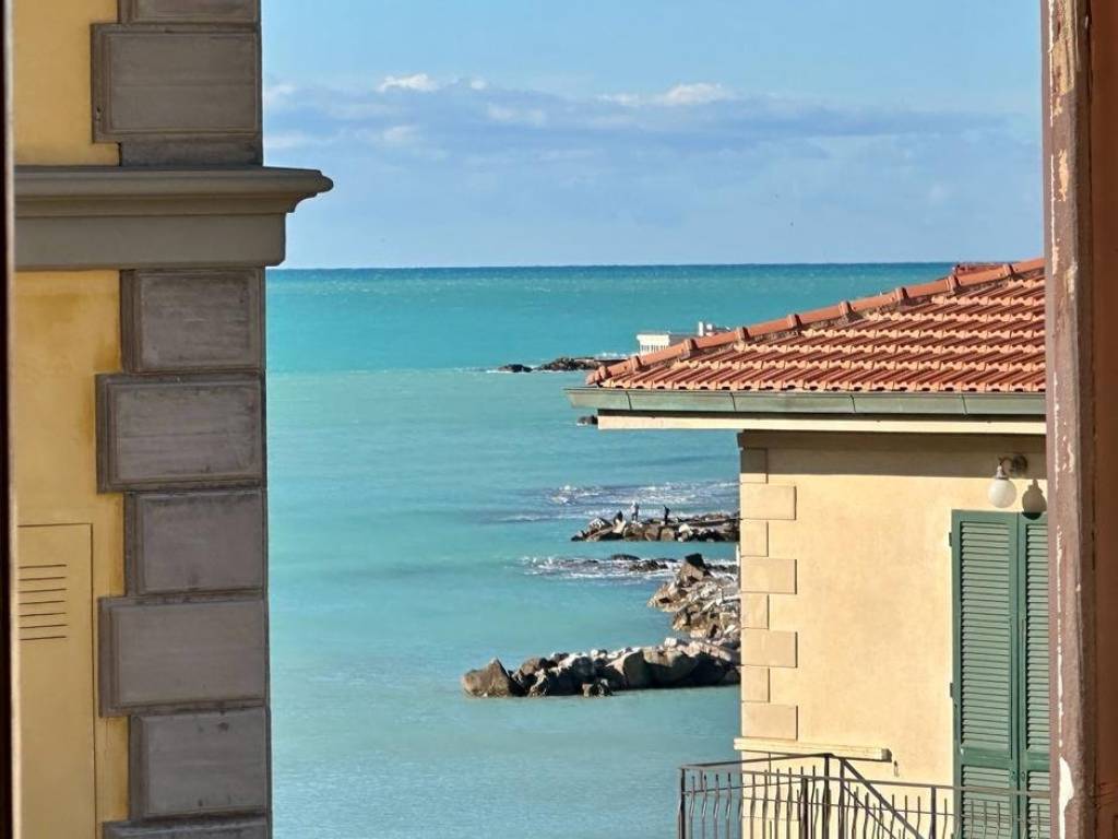 appartamento in vendita a Rosignano Marittimo in zona Castiglioncello