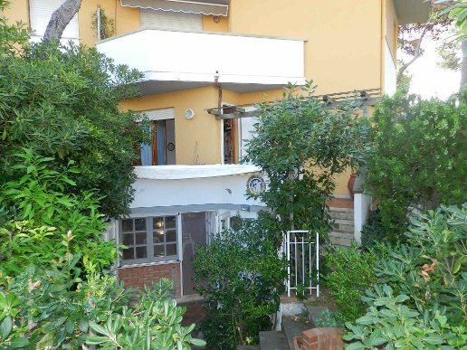 casa indipendente in vendita a Rosignano Marittimo in zona Castiglioncello