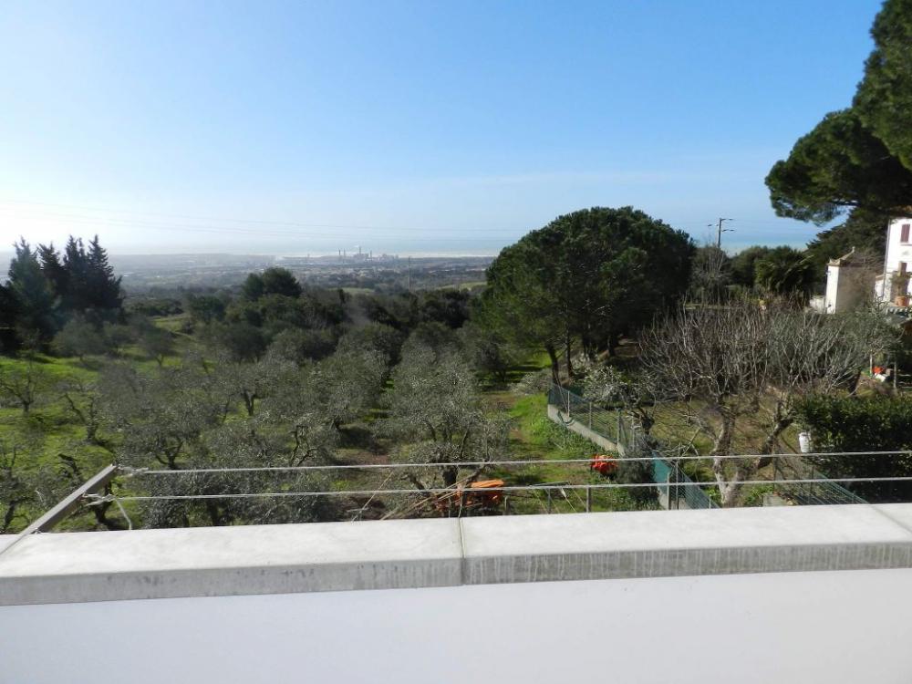 casa indipendente in vendita a Rosignano Marittimo