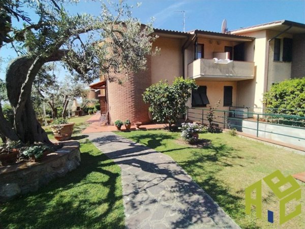 casa indipendente in vendita a Rosignano Marittimo