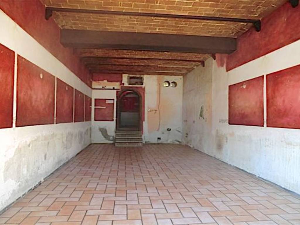 negozio in vendita a Rosignano Marittimo in zona Rosignano Solvay