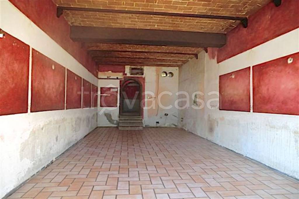 negozio in vendita a Rosignano Marittimo in zona Rosignano Solvay