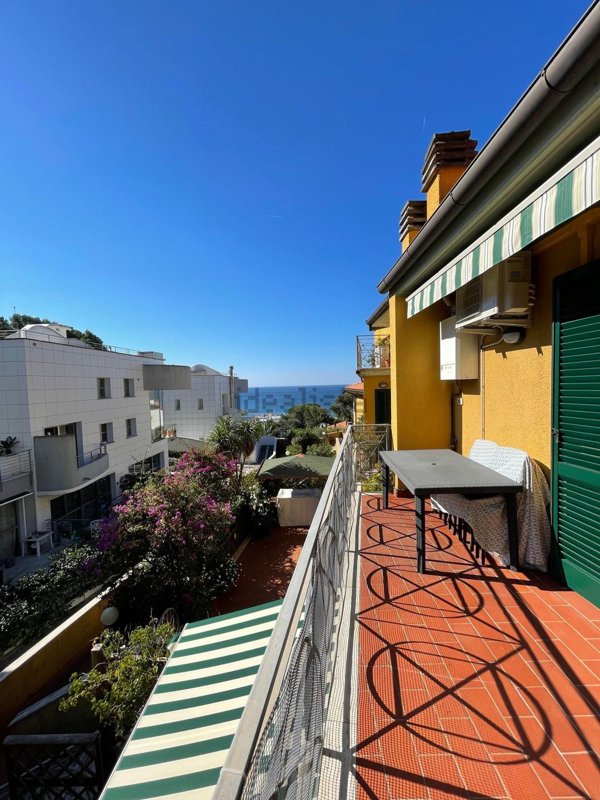 appartamento in vendita a Rosignano Marittimo in zona Castiglioncello