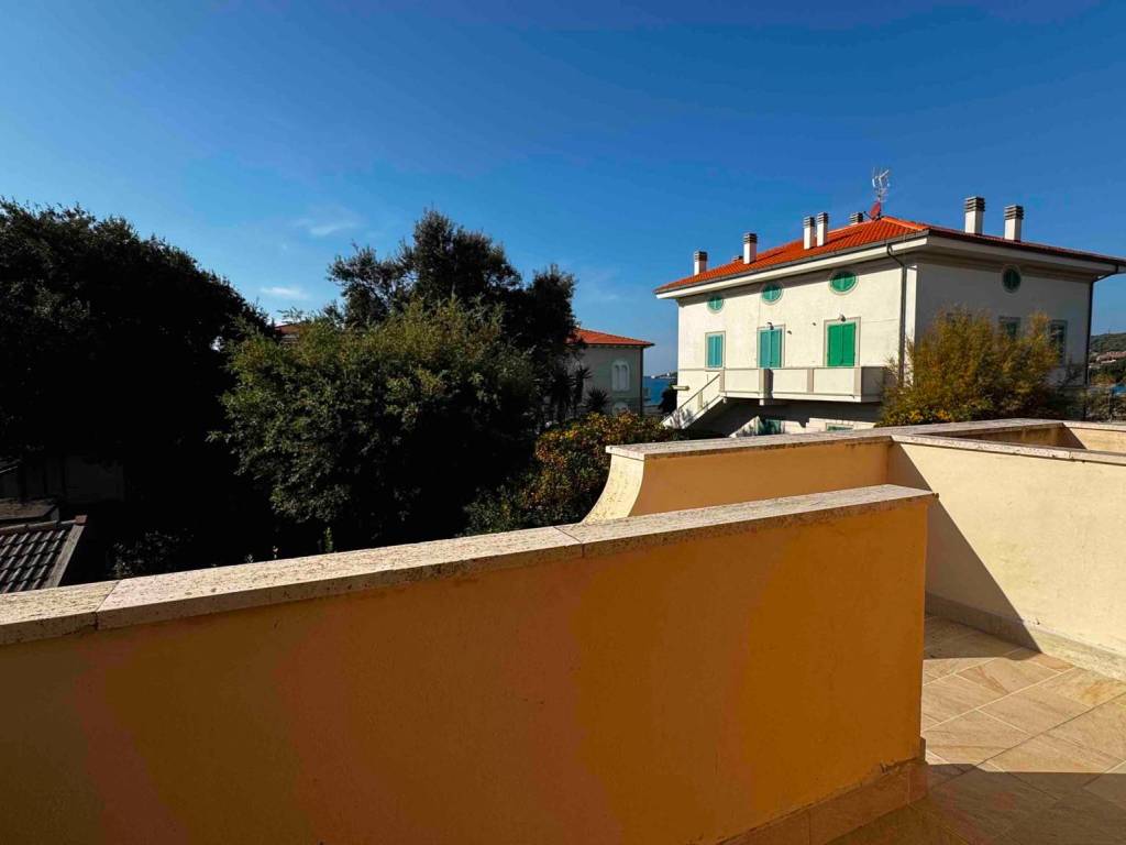 appartamento in vendita a Rosignano Marittimo in zona Rosignano Solvay