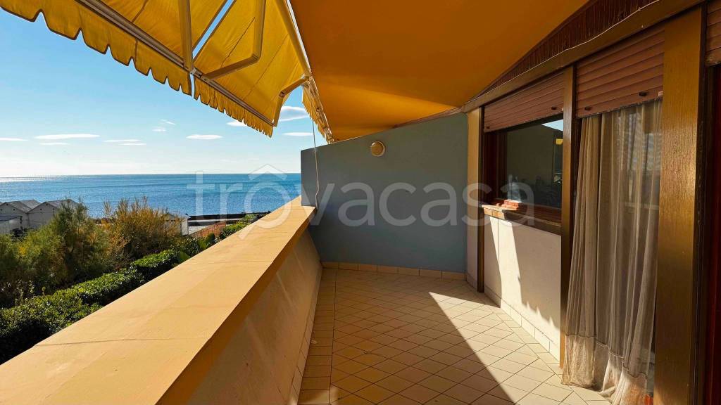 appartamento in vendita a Rosignano Marittimo in zona Castiglioncello