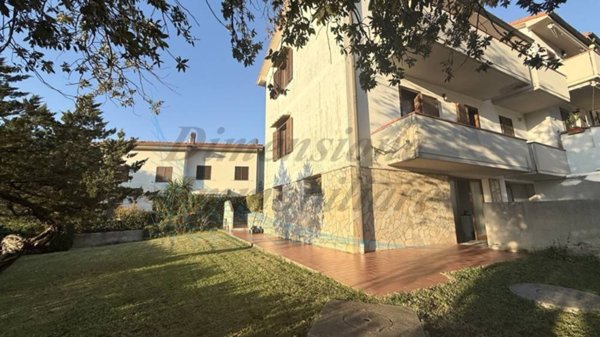 casa indipendente in vendita a Rosignano Marittimo in zona Nibbiaia