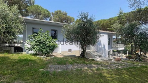 casa indipendente in vendita a Rosignano Marittimo in zona Castiglioncello