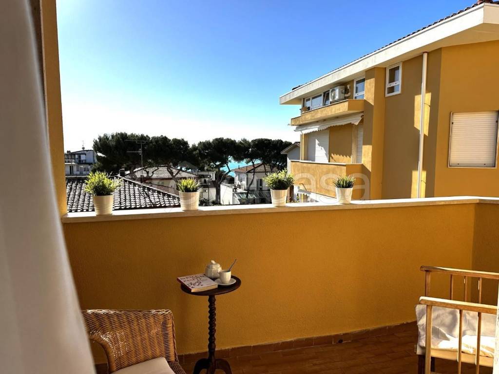 appartamento in vendita a Rosignano Marittimo in zona Castiglioncello