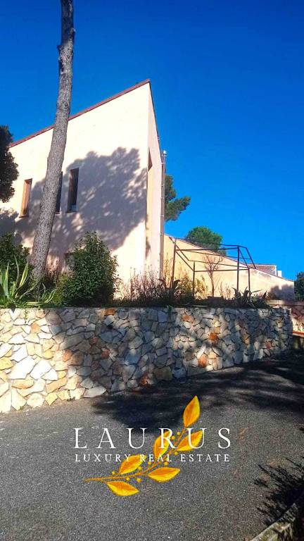 casa indipendente in vendita a Rosignano Marittimo