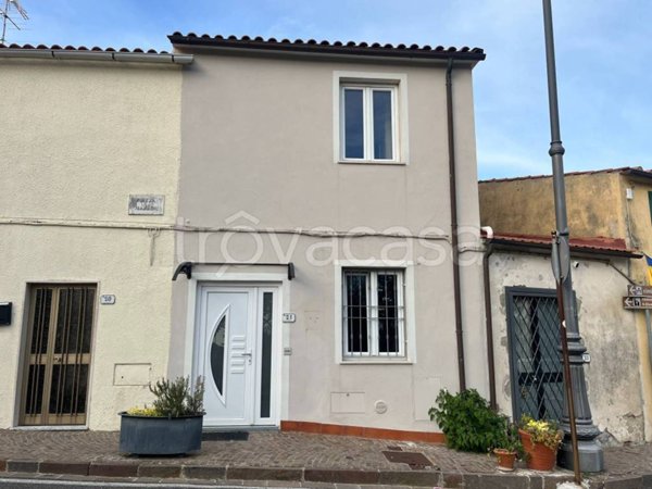 casa indipendente in vendita a Rosignano Marittimo in zona Nibbiaia