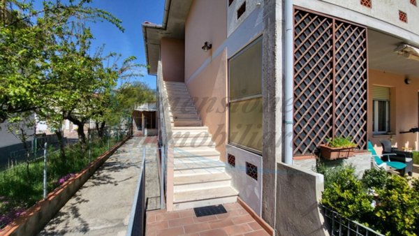 appartamento in vendita a Rosignano Marittimo in zona Rosignano Solvay